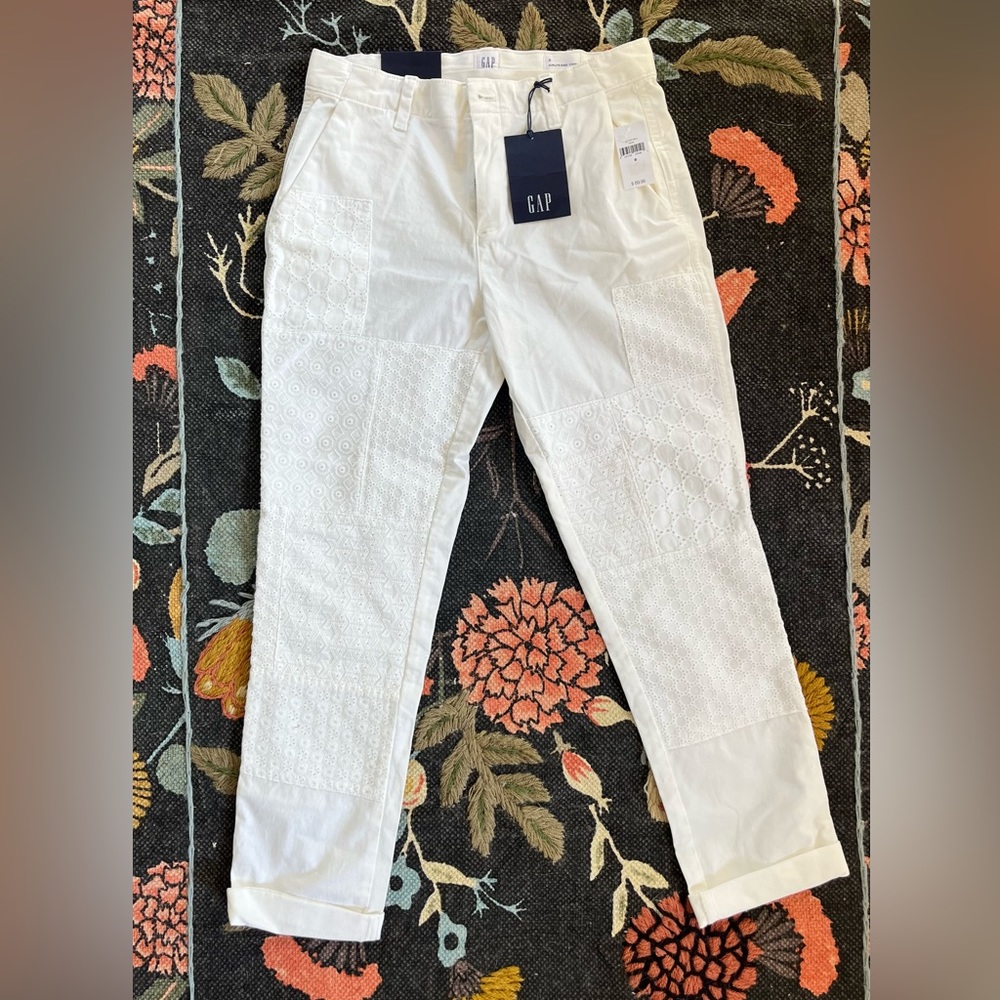 Gap Girlfriend Chino with super cute  patchwork on front
